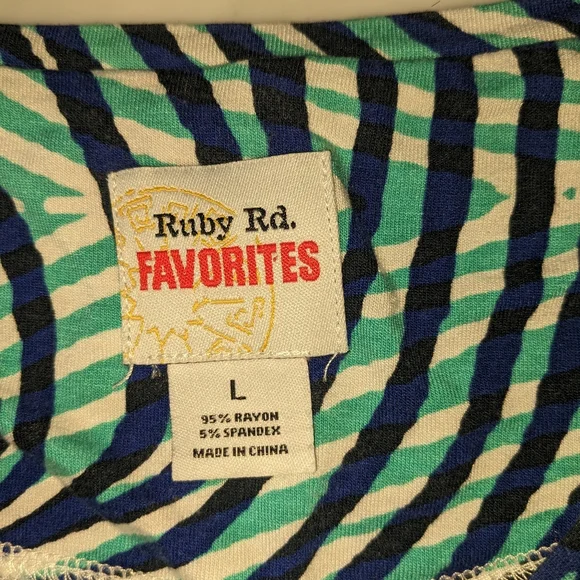 Ruby Rd. Top - Picture 4 of 7